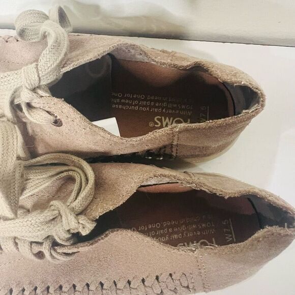 TOMS Taupe Brown Suede Sneakers Sz 7.5 - Picture 4 of 6